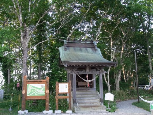 藻岩山神社.jpg